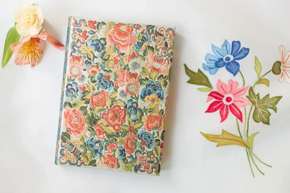 Cuaderno de tapa dura Midi rayado Jardín de los Perales Paperblanks 12x18cm 120g/m²