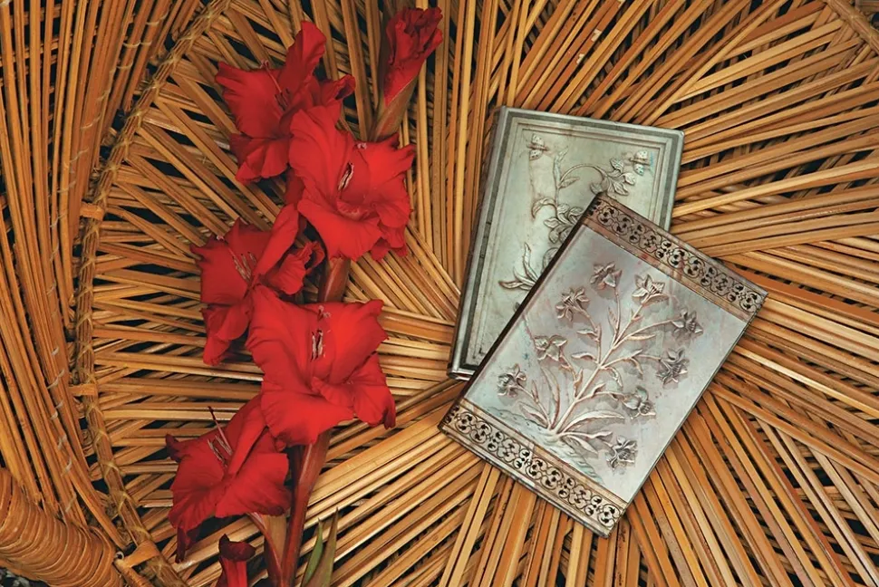 Cuaderno de tapa dura Mini rayado Lahori Paperblanks 9x14cm 85g/m²