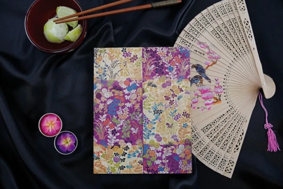 Cuaderno Flexi Midi liso Kara Ori Rosa Paperblanks 13x18cm 100g/m²