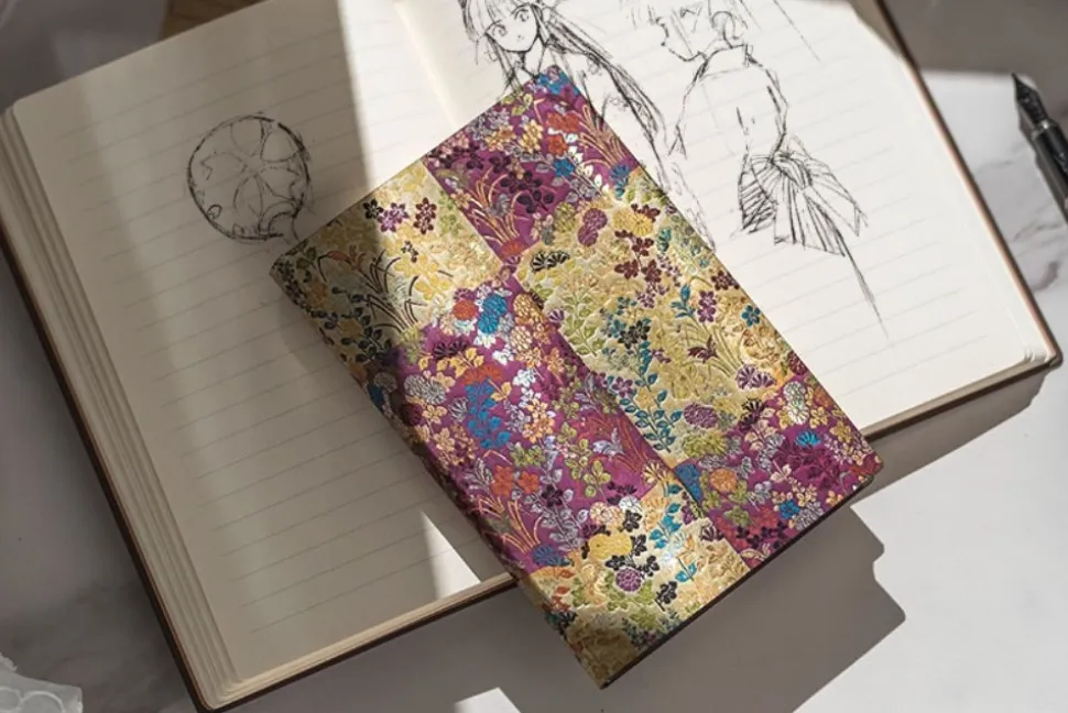 Cuaderno Flexi Midi liso Kara Ori Rosa Paperblanks 13x18cm 100g/m²