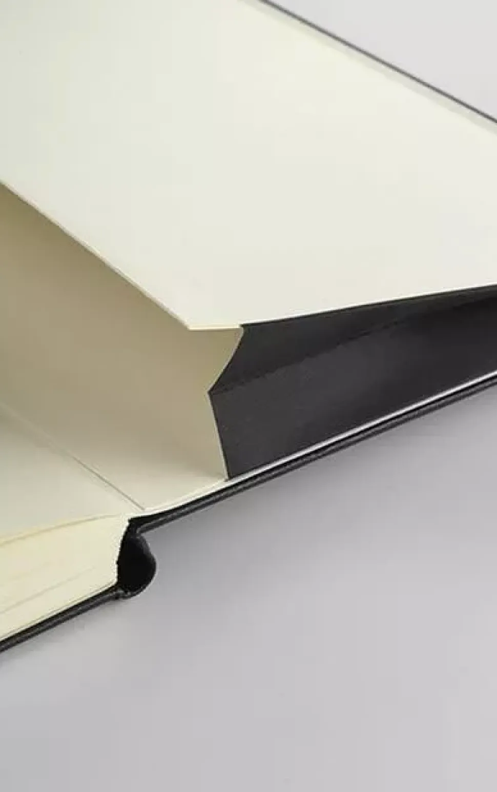 Cuaderno Negro Clásico Tapa Dura Rayas 9x14cm Moleskine