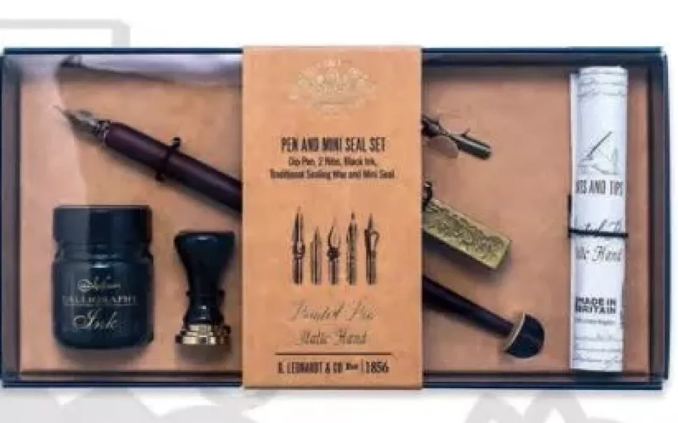 Set Portaplumillas y Sello Mini Manuscript