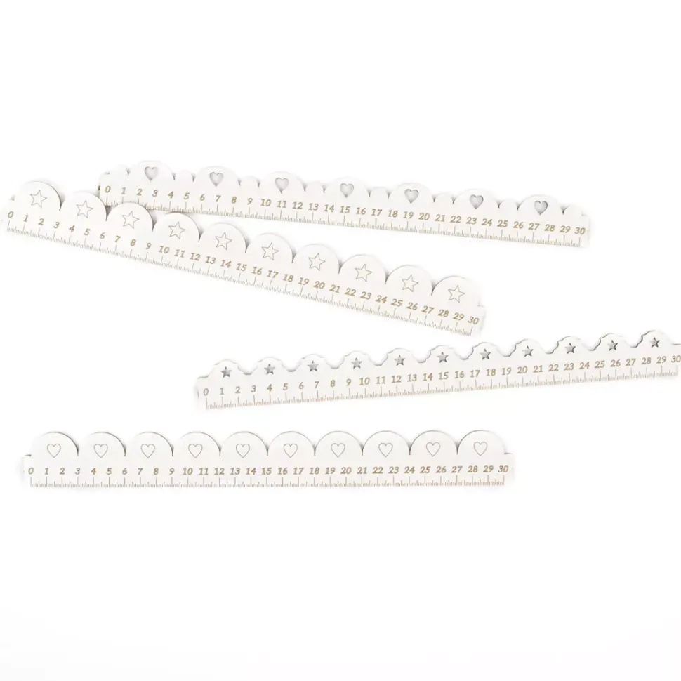 SUPER OFERTA **40%** Regla de Madera Con Corazones Troquelados Dayka 30cm